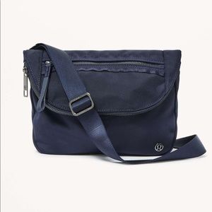 Lululemon Festival Bag II *5L (Midnight Navy)
